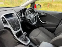Used Vauxhall Astra SRi 140 HP (102 kW) 2012 Hatchback