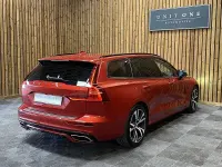 Used Volvo V60 R-Design 190 HP (139 kW) 2019 Red Estate