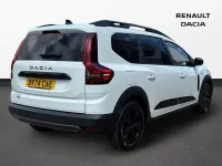Used Dacia Jogger Extreme 141 HP (103 kW) 2024 White MPV