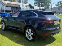 Used Jaguar F-Pace Portfolio 178 HP (130 kW) 2020 Black SUV