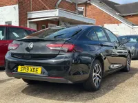 Second-hand Vauxhall Insignia Design Edition 2019 Negru Hatchback