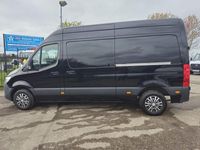 Begagnad Mercedes Sprinter Premium 2023 Svart Van