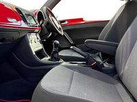 Used VW Beetle Design 105 HP (77 kW) 2014 Red Hatchback