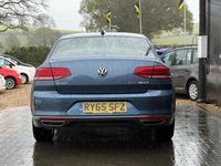 Begagnad VW Passat R-line 190 HK (139 kW) 2015 Blå Sedan