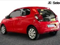 Used Peugeot 108 Active 71 HP (52 kW) 2019 Red Hatchback