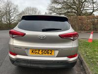 Used Hyundai Tucson SE 132 HP (97 kW) 2018 Beige SUV