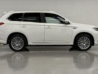 Used Mitsubishi Outlander 209 HP (153 kW) 2018 White SUV