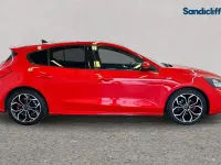Used Ford Focus ST-Line X 155 HP (114 kW) 2021 Red Hatchback