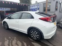 Used Honda Civic SE Plus 2014 White Hatchback