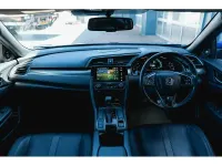 Używany Honda Civic Prestige 182 KM (133 kW) 2019 Niebieski Hatchback