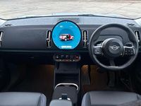 Używany Mini Countryman Classic 170 KM (125 kW) 2024 Srebrny SUV