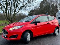 Used Ford Fiesta Studio 80 HP (58 kW) 2014 Red Hatchback