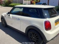 Used Mini ONE Pepper 102 HP (75 kW) 2018 White Hatchback