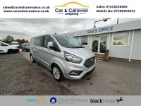 Usado Ford Tourneo Titanium 130 CV (95 kW) 2022 Plateado Monovolumen