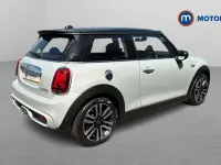 Used Mini Cooper S Exclusive 192 HP (141 kW) 2020 Silver Hatchback