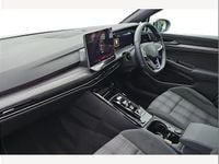 Used VW Golf VIII GTE 272 HP (200 kW) 2024 White Hatchback