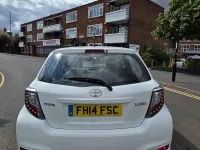 Used Toyota Yaris 99 HP (72 kW) 2014 White Hatchback