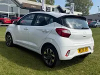 Used Hyundai i10 Advanced 78 HP (57 kW) 2025 White Hatchback
