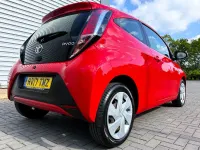 Used Toyota Aygo X-play 68 HP (50 kW) 2017 Red Hatchback