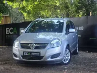 Usado Vauxhall Zafira Design Edition 120 CV (88 kW) 2011 Plateado Monovolumen
