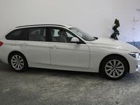 Begagnad BMW 320 Impressive 2013 Vit Kombi