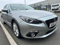 Begagnad Mazda 3 Inclusive 165 HK (121 kW) 2015 Silver Halvkombi