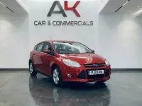 Usado Ford Focus Titanium X 115 HP (84 kW) 2011 Vermelho Citadino