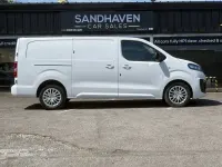 Used Vauxhall Vivaro S 100 HP (73 kW) 2023 White MPV