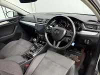 Gebraucht Skoda Superb SE 150 PS (110 kW) 2017 Silber Kleinwagen