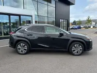 Usado Lexus UX 300e 150 kW (204 HP) 2025 Preto SUV