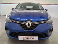 Used Renault Clio Iconic 90 HP (66 kW) 2022 Blue Hatchback