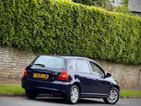 Begagnad Honda Civic Executive 110 HK (80 kW) 2001 Blå Halvkombi