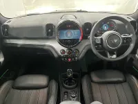 Begagnad Mini Cooper Exclusive 2023 Blå Halvkombi