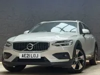 Used Volvo V60 CC 197 HP (144 kW) 2021 Gold Estate