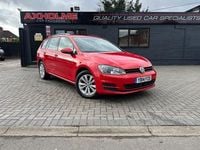 Used VW Golf VII SE 110 HP (80 kW) 2014 Red Estate