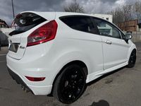 Used Ford Fiesta Zetec 2012 White Hatchback