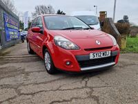 Used Renault Clio IV Expression+ 75 HP (55 kW) 2012 Red Hatchback