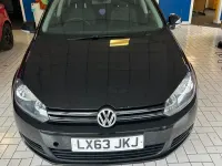 Begagnad VW Golf VII SE 105 HK (77 kW) 2013 Svart Kombi
