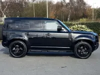 Used Land Rover Defender SE Dynamic 245 HP (180 kW) 2024 Black SUV