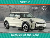 Używany Mini Cooper Exclusive 136 KM (100 kW) 2022 Biały Hatchback