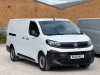 Used Vauxhall Vivaro 150 HP (110 kW) 2025 White MPV