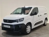 Used Peugeot Partner Premium 100 HP (73 kW) 2022 White MPV