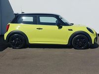 Used Mini Cooper Premium 136 HP (100 kW) 2023 Yellow Hatchback