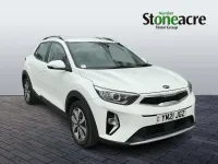 Used Kia Stonic 100 HP (73 kW) 2021 White SUV