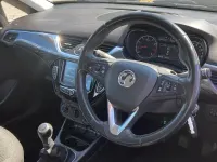 Used Vauxhall Corsa 75 HP (55 kW) 2017 White Hatchback