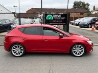 Used Seat Leon FR 184 HP (135 kW) 2017 Red Hatchback