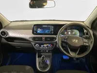Gebraucht Hyundai i10 Premium 63 PS (46 kW) 2025 Schwarz Kleinwagen