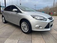 Begagnad Ford Focus Zetec 2012 Silver Halvkombi