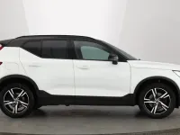 Used Volvo XC40 R-Design 2022 White SUV