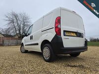Używany Vauxhall Combo 95 KM (69 kW) 2018 Biały Minivan